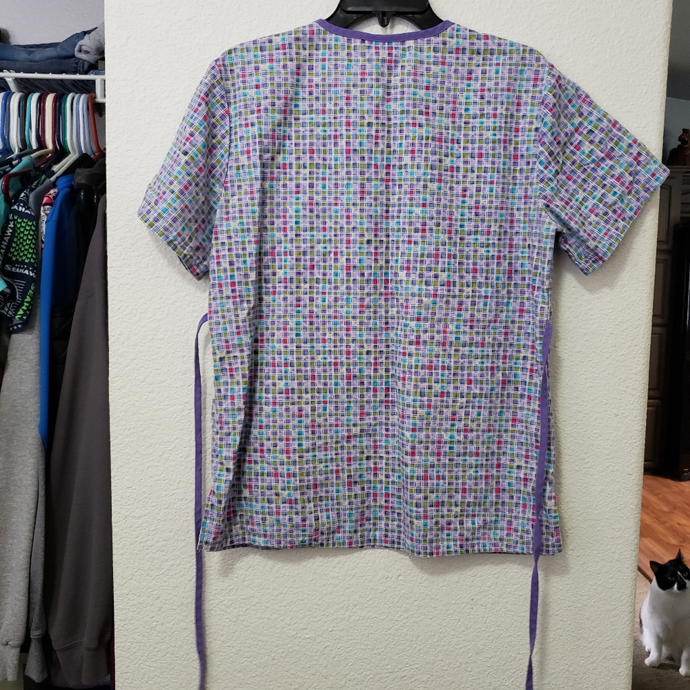 Scrub top - Picture 2 of 2